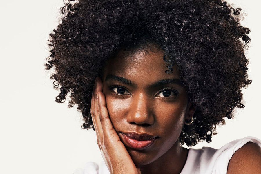 Nº.5 Bond Maintenance Conditioner vs. Nº.5 Leave-In: What’s the Difference?